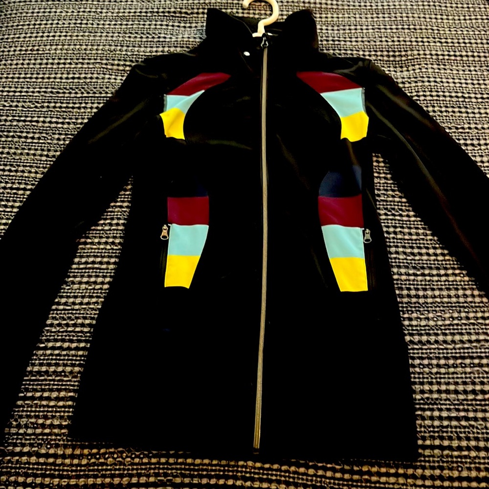 Lululemon jacket size 2-4 black